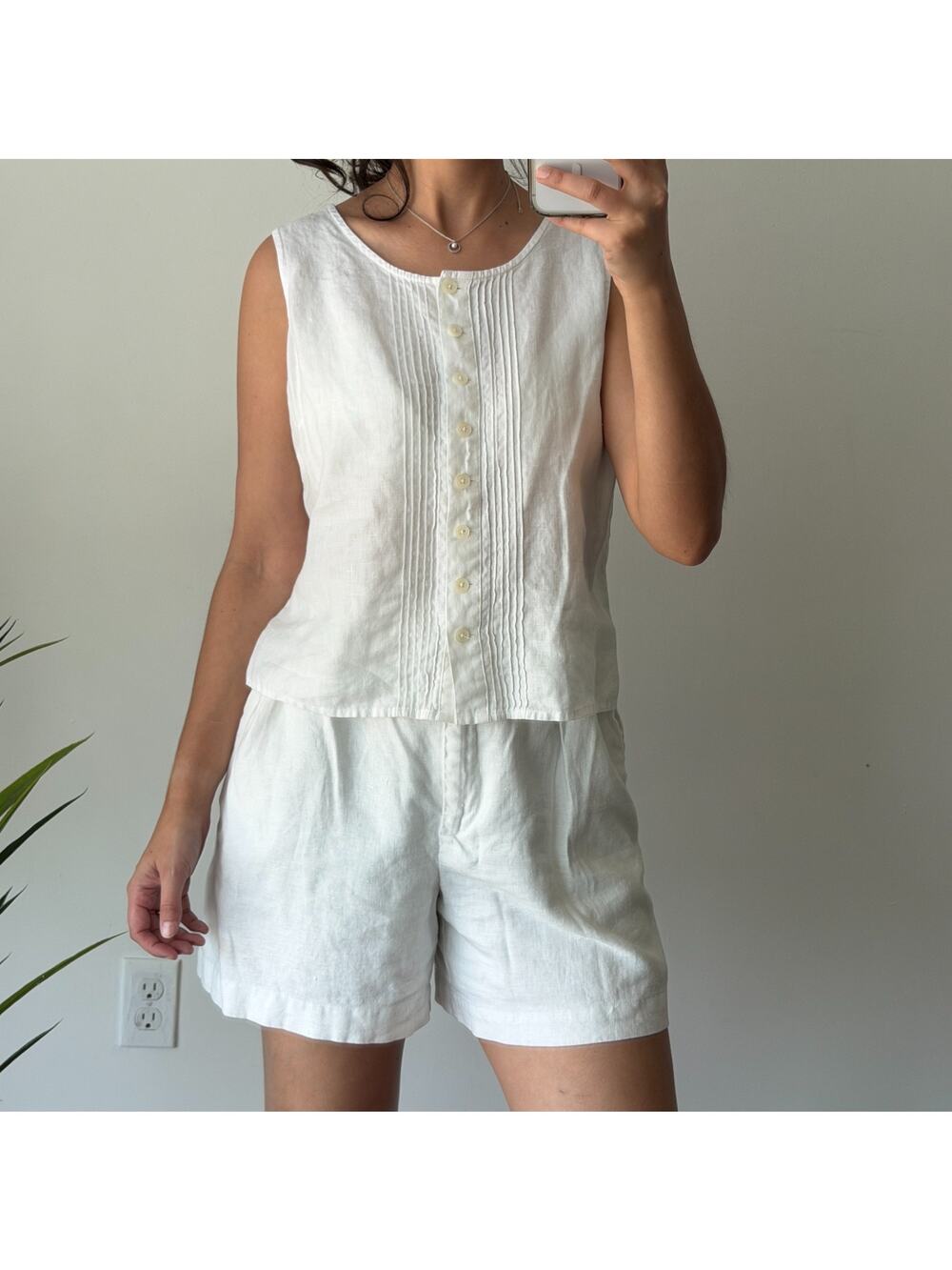 Vintage Linen Blouse Womens 12P White Button Front Pleated Cottage Romantic